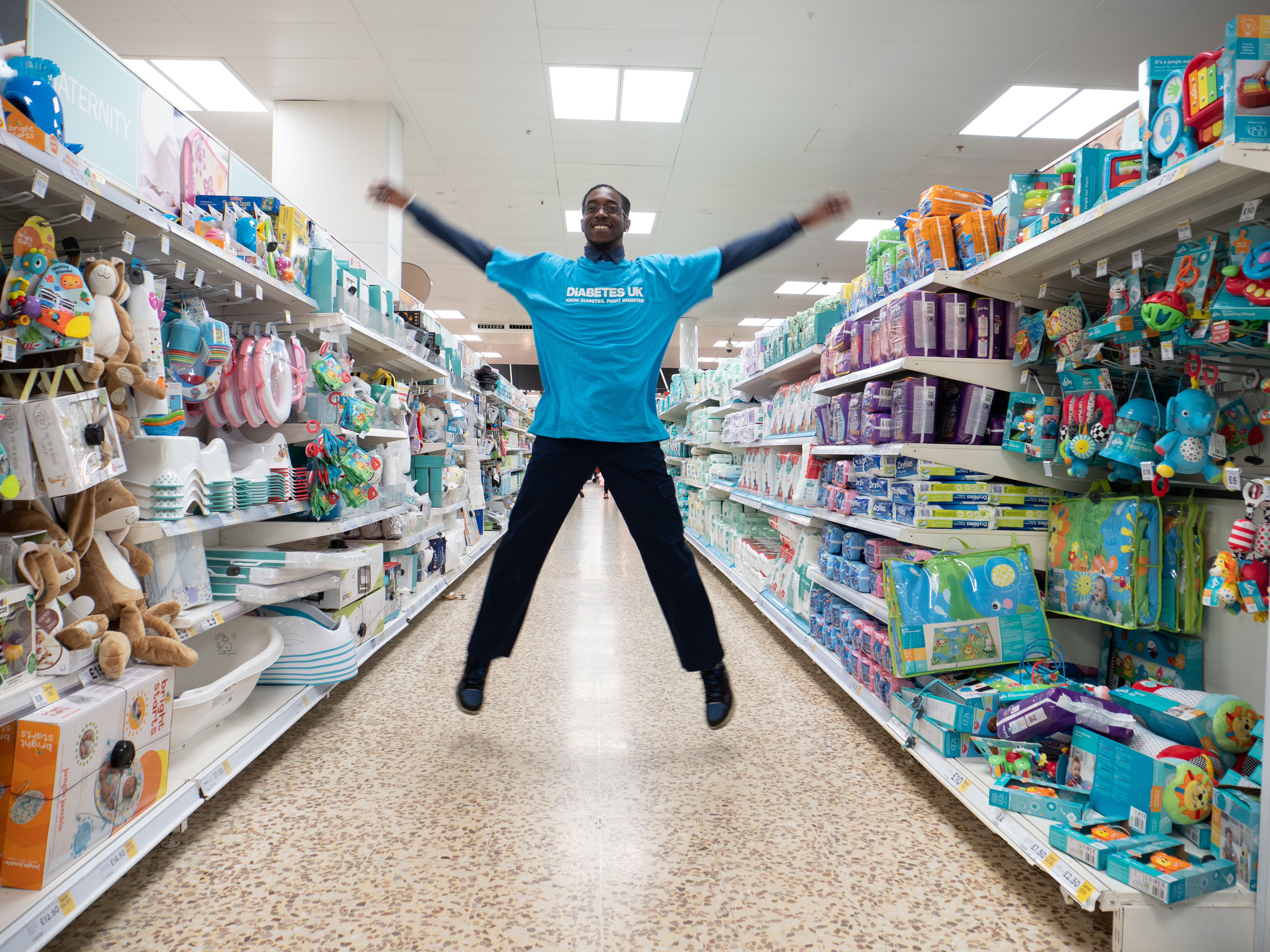 Tesco staff member wearing Diabetes UK t-shirt