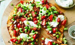 Turkish cauliflower pizza with Quorn and tzatziki