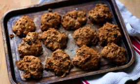 Apple and sultana rock cakes