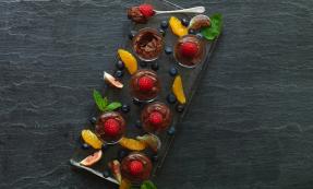 Chocolate mousse with raspberries