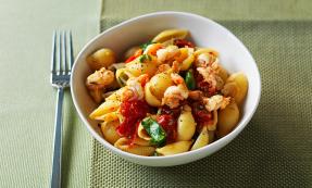 Conchiglie with roasted tomato and tiger prawn