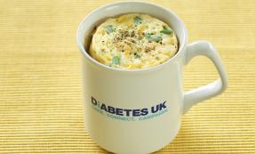 Microwave mug: Cheesy chive and pea muffin