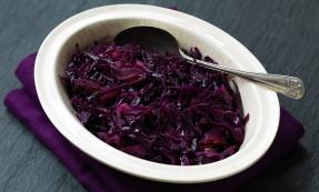 Spiced red cabbage