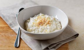 Coconut rice pudding