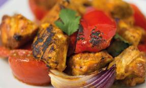 Tandoori chicken and vegetables