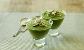 Green summer soup 