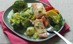 Salmon in broccoli and leek sauce